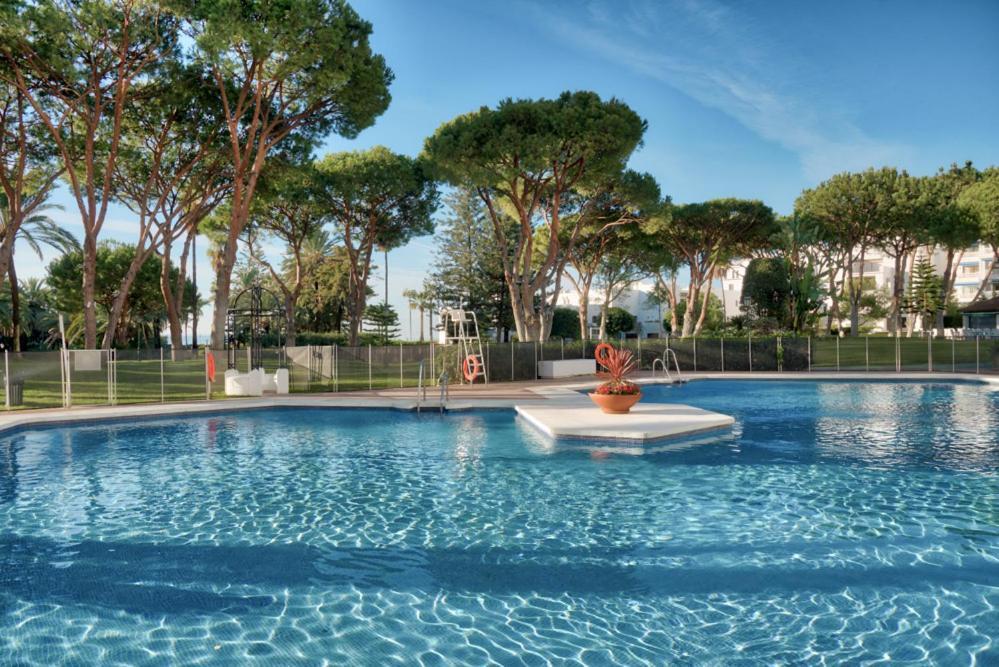 Playas Del Duque, Puerto Banus, Golf .Playa Y Compras Apartment มาร์เบยา ภายนอก รูปภาพ