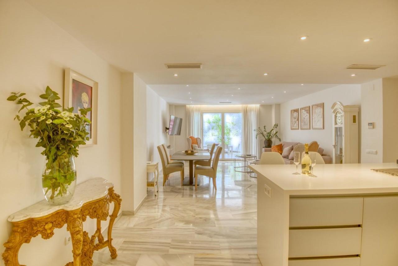 Playas Del Duque, Puerto Banus, Golf .Playa Y Compras Apartment มาร์เบยา ภายนอก รูปภาพ