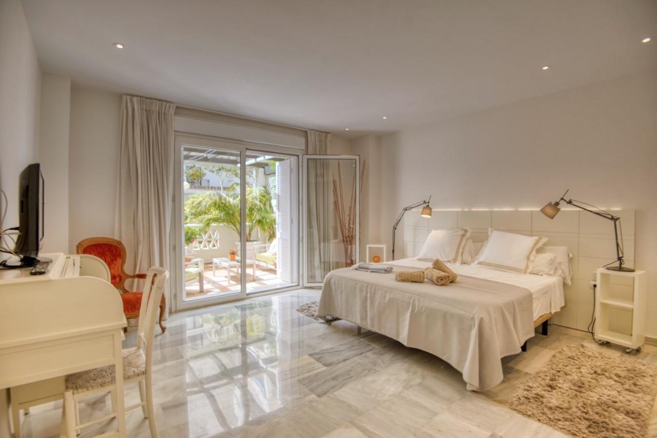 Playas Del Duque, Puerto Banus, Golf .Playa Y Compras Apartment มาร์เบยา ภายนอก รูปภาพ