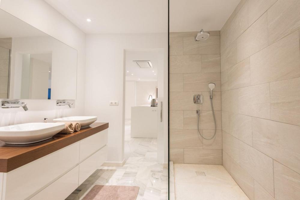 Playas Del Duque, Puerto Banus, Golf .Playa Y Compras Apartment มาร์เบยา ภายนอก รูปภาพ